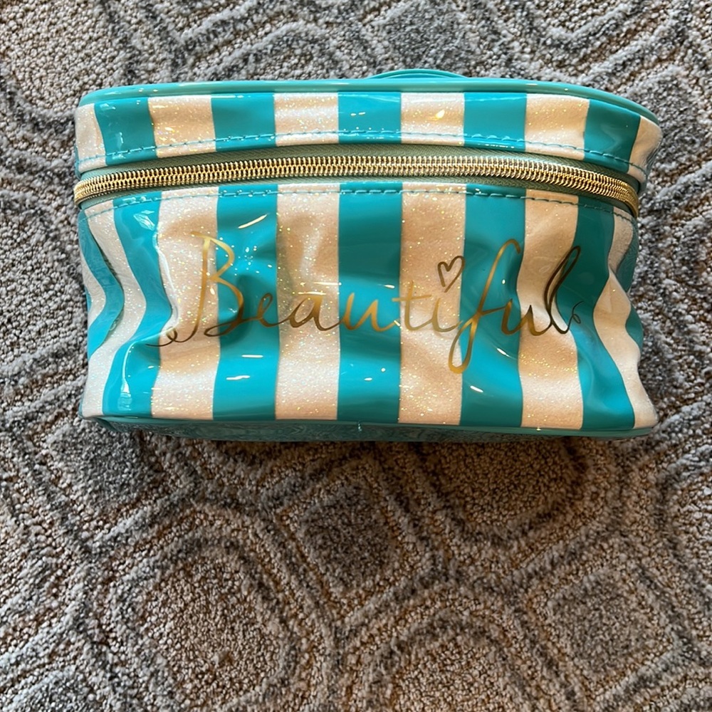 Make up bag - Picture 2 of 2